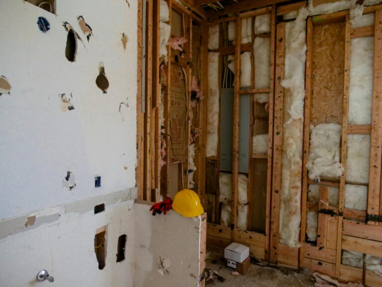 Drywall Dilemmas: Repair or Replace? Making the Right Choice for Your Walls